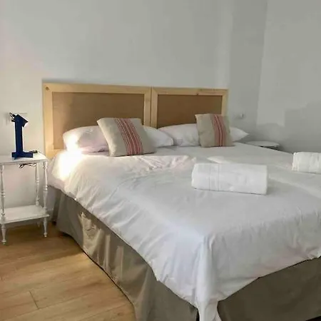 Апартаменты Beach Apartment *