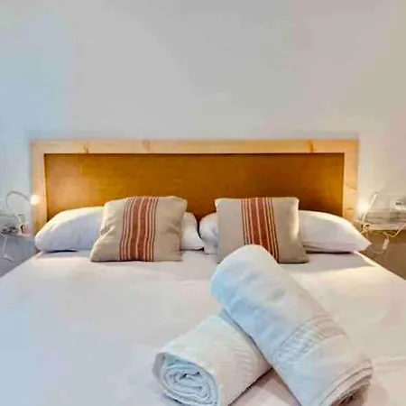 Beach Apartment *